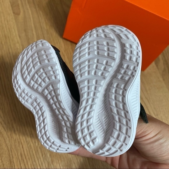 Nike Downshifter 11 Sneakers NEW Gray Green Baby Sz 2 Lace and Strap - Picture 4 of 8